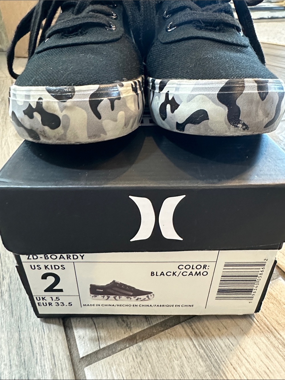 Hurley Boardy Black Canvas Sneakers with Gray Camo Toe Boys Shoes